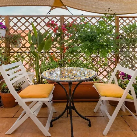 Roof Garden 3*